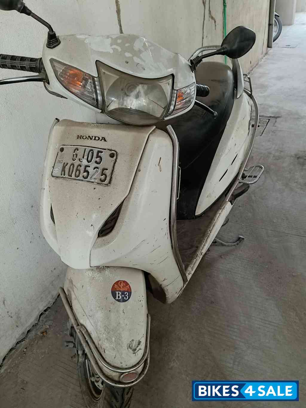 White Honda Activa