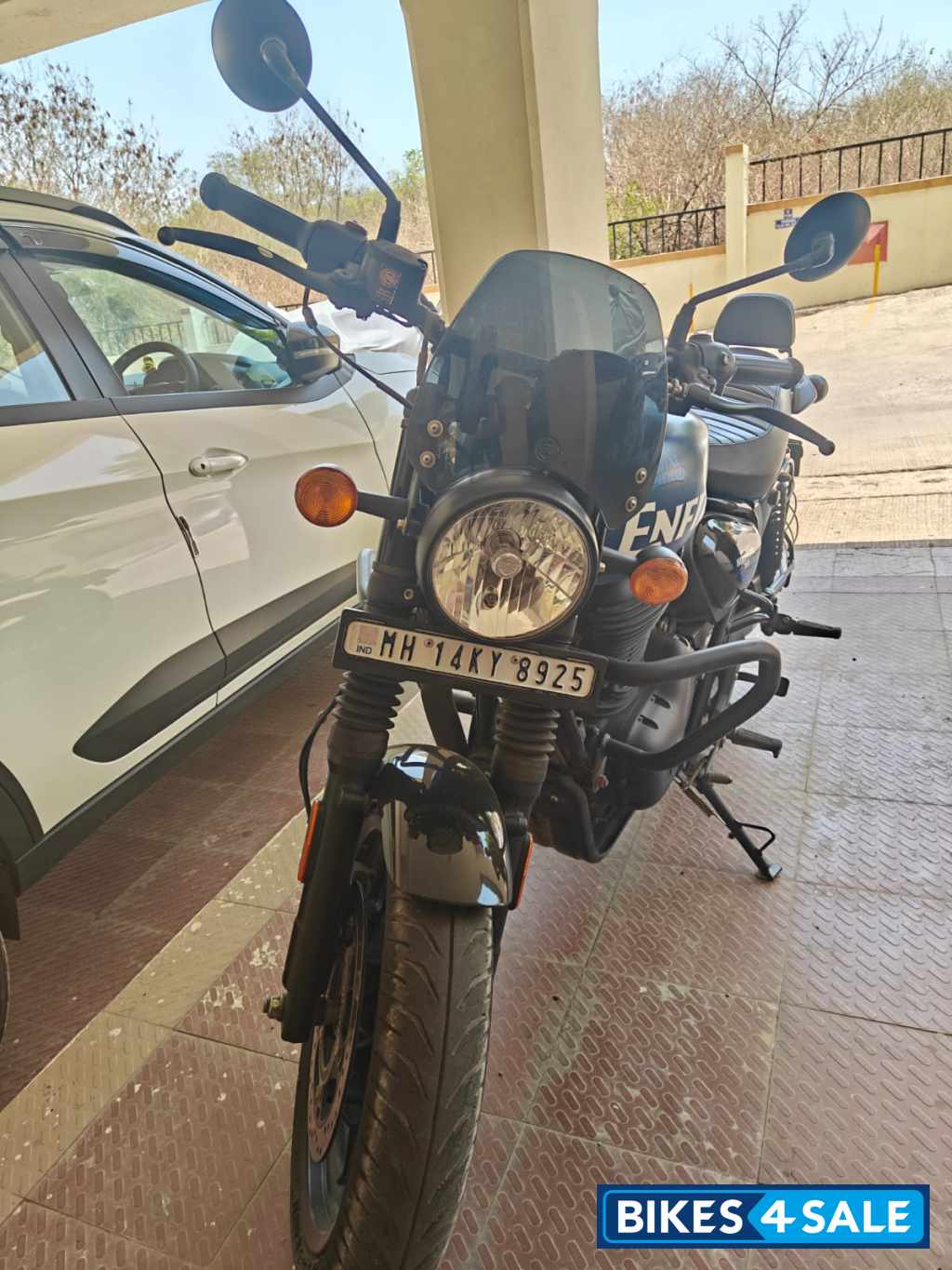 White Blue Royal Enfield Hunter 350 Metro