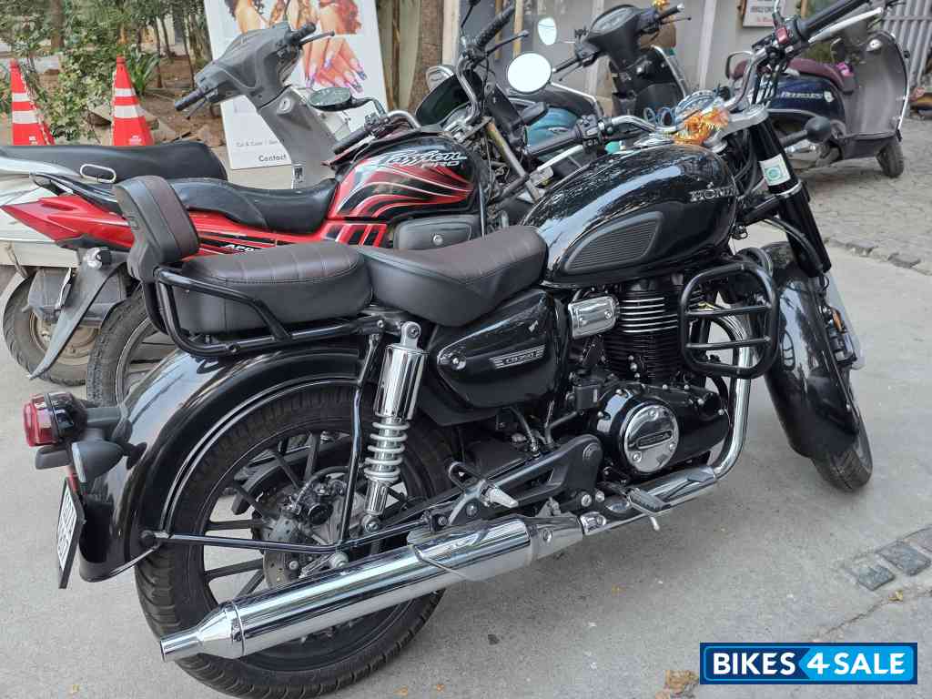Honda CB350 DLX Pro