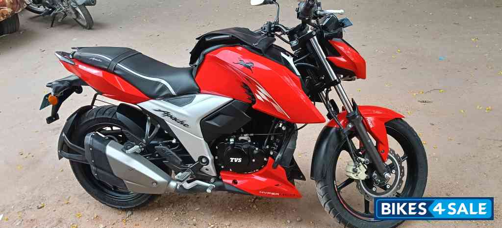Red TVS Apache RTR 160 4V BS6 Red TVS Apache RTR 160 4V BS6