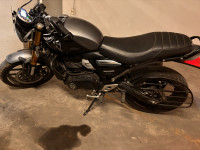 Phantom Black Triumph Speed 400 2025