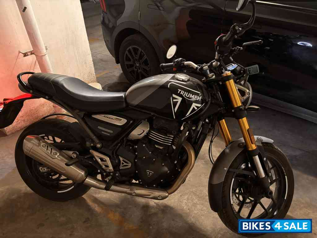 Phantom Black Triumph Speed 400 2025 Phantom Black Triumph Speed 400 2025