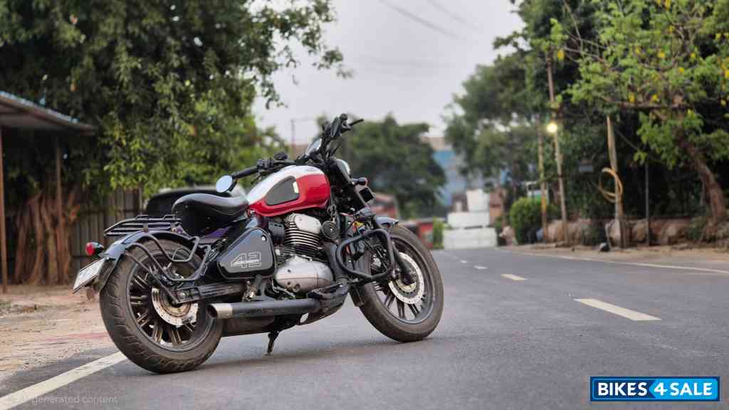 Jawa 42 Bobber Dual Channel ABS Jawa 42 Bobber Dual Channel ABS