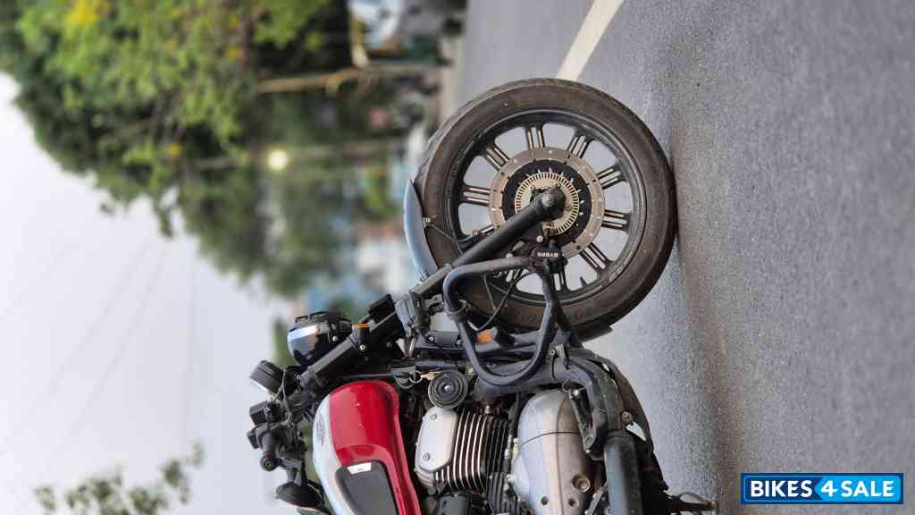 Jawa 42 Bobber Dual Channel ABS Jawa 42 Bobber Dual Channel ABS