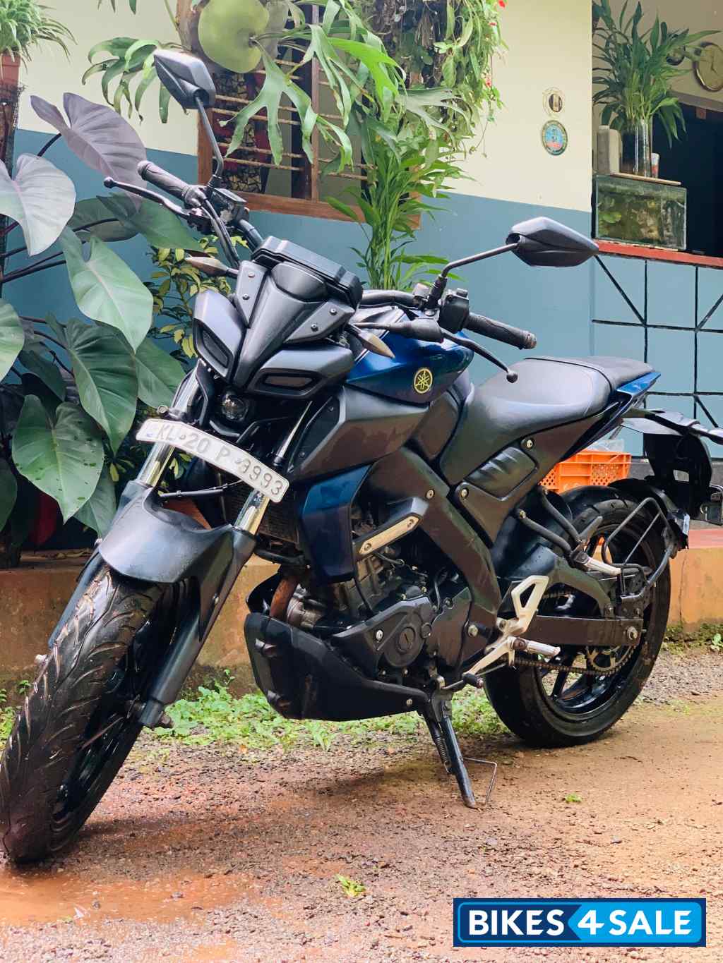 Mat Dark Purplish Blue Yamaha MT-15