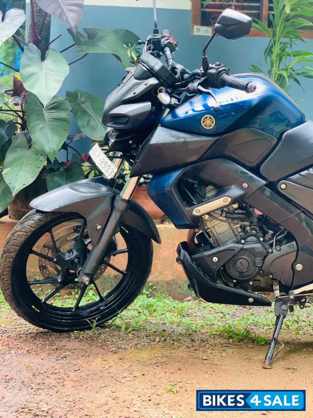 Mat Dark Purplish Blue Yamaha MT-15 Mat Dark Purplish Blue Yamaha MT-15