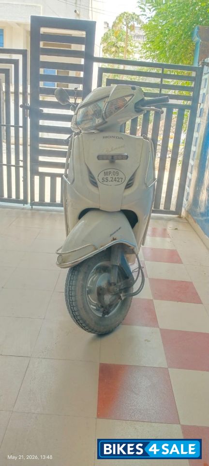 White Honda Activa
