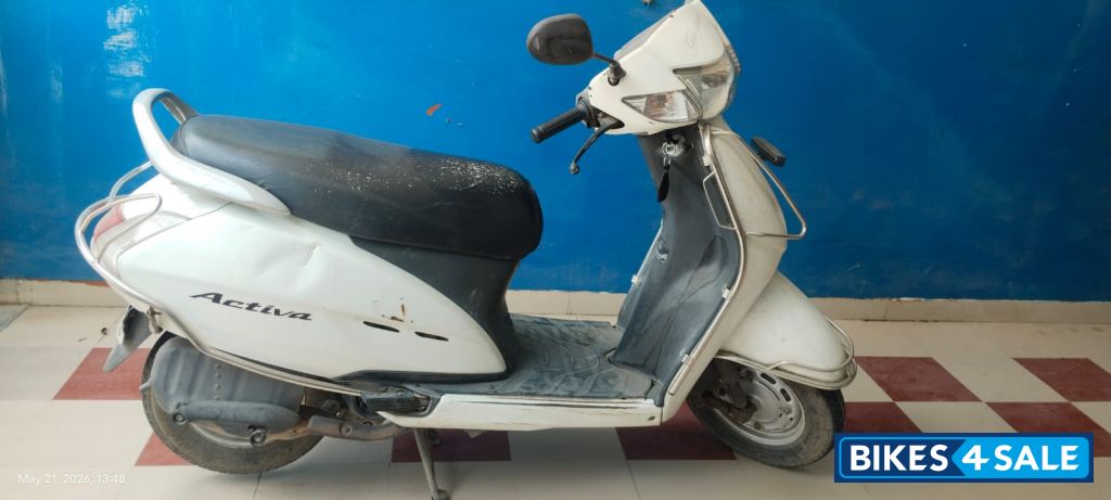 White Honda Activa White Honda Activa