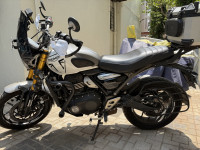 White Triumph Speed 400