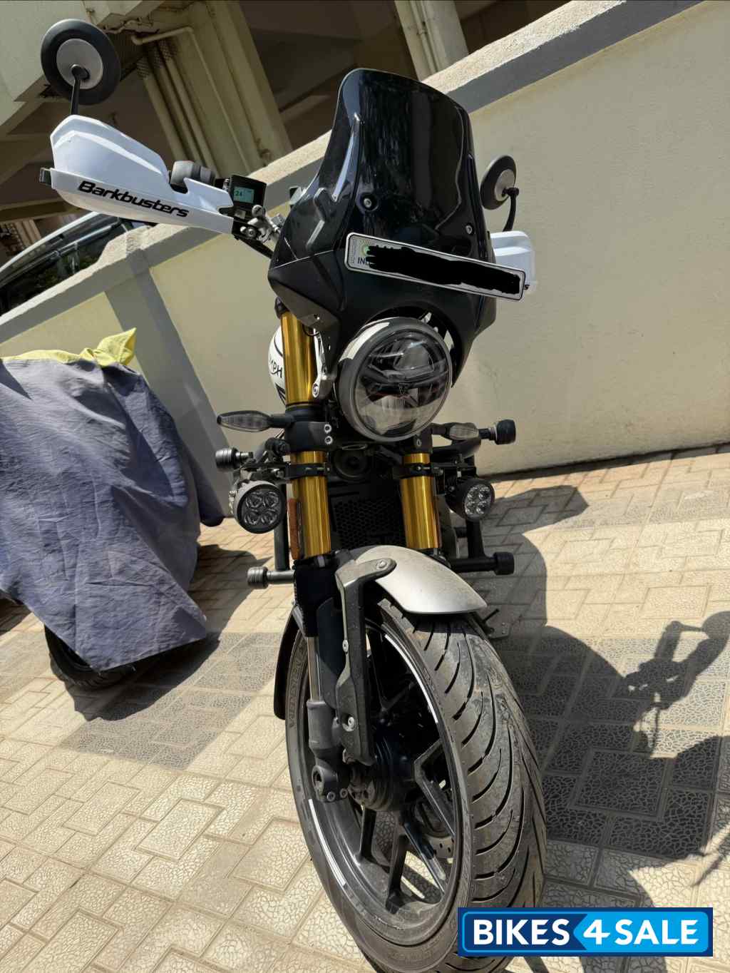 White Triumph Speed 400 White Triumph Speed 400