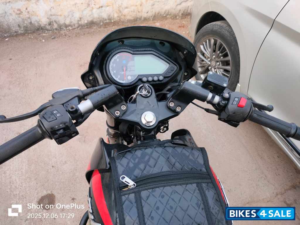 Bajaj Pulsar 150 Twin Disc BS6 Bajaj Pulsar 150 Twin Disc BS6