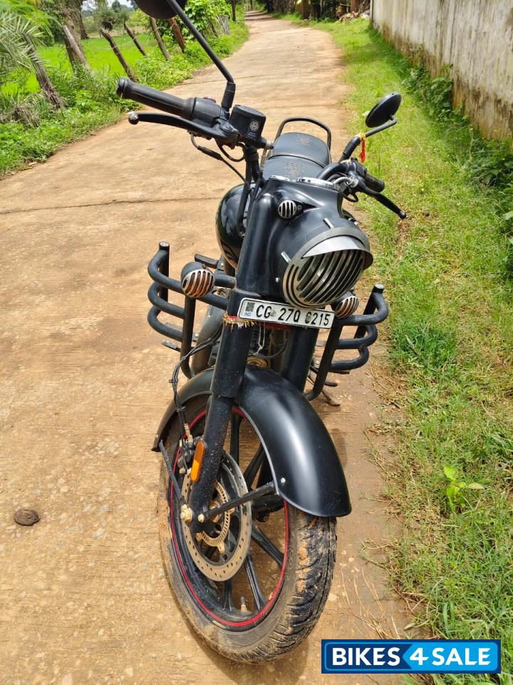 Black Royal Enfield Classic Stealth Black
