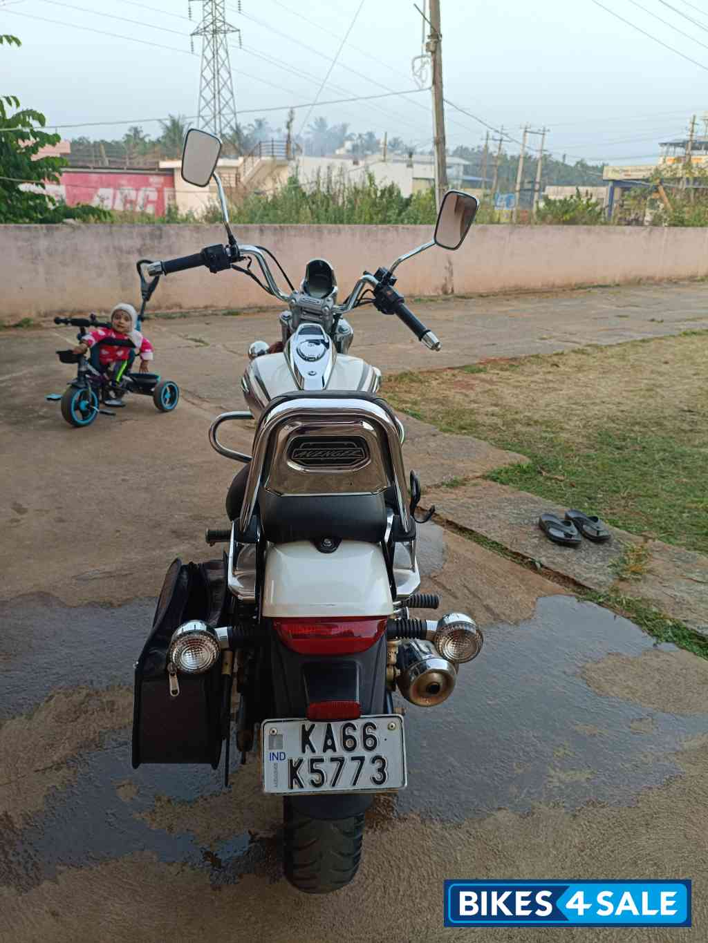 Bajaj Avenger Cruise 220 BS6 Bajaj Avenger Cruise 220 BS6