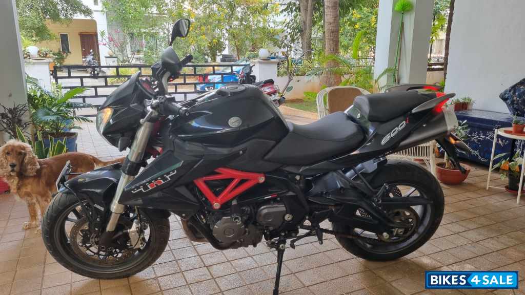 Black Benelli TNT 600 i Black Benelli TNT 600 i