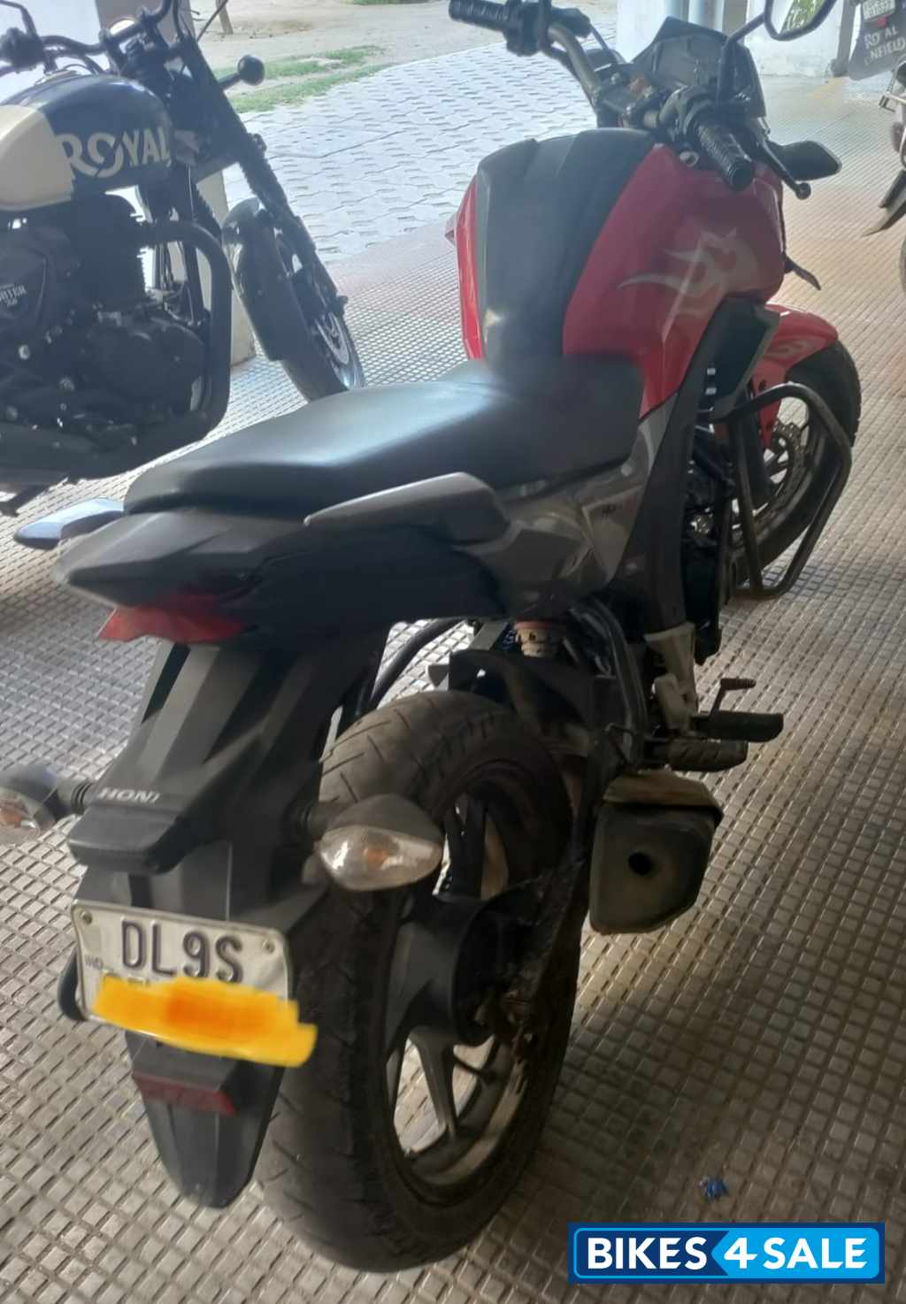 Honda CB Hornet 160R Honda CB Hornet 160R