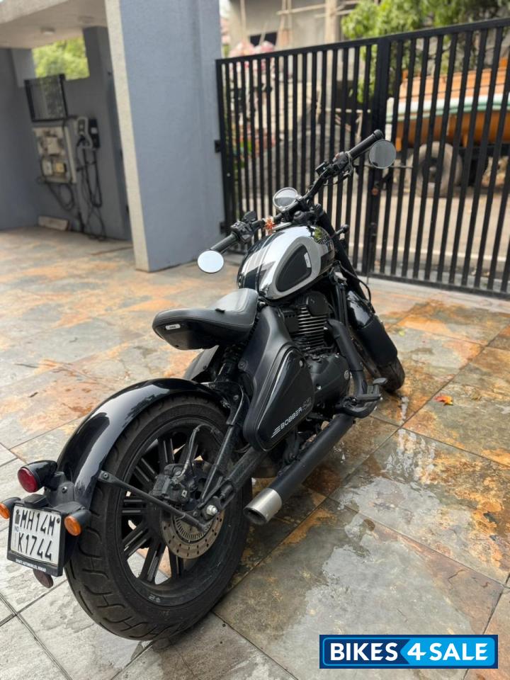 Chrome Black Dual Jawa 42 Bobber Black Mirror Chrome Black Dual Jawa 42 Bobber Black Mirror