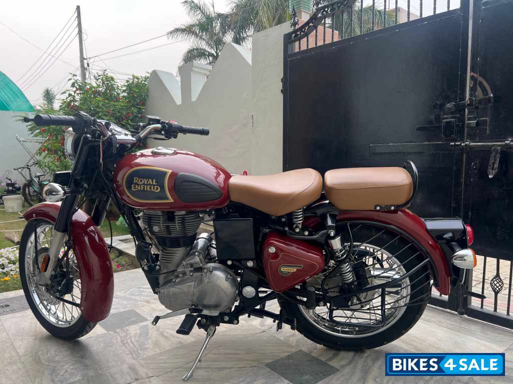 Chestnut Red Royal Enfield Classic 350 Single Channel BS6 Chestnut Red Royal Enfield Classic 350 Single Channel BS6