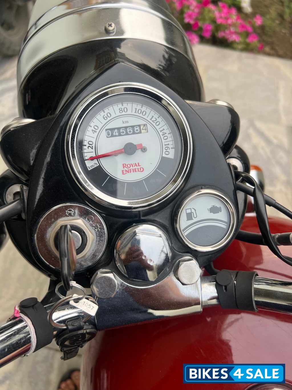 Chestnut Red Royal Enfield Classic 350 Single Channel BS6 Chestnut Red Royal Enfield Classic 350 Single Channel BS6
