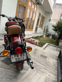 Chestnut Red Royal Enfield Classic 350 Single Channel BS6