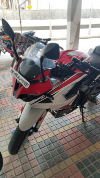 Bajaj Pulsar RS 200 ABS