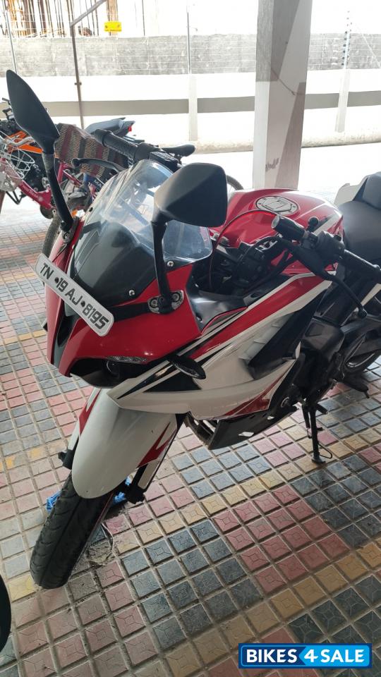 Bajaj Pulsar RS 200 ABS Bajaj Pulsar RS 200 ABS