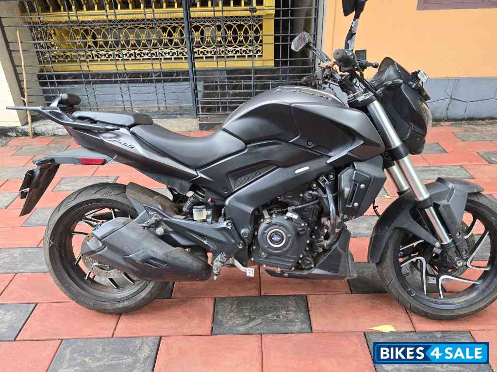 Charcoal Black Bajaj Dominar 400 ABS BS6 Charcoal Black Bajaj Dominar 400 ABS BS6