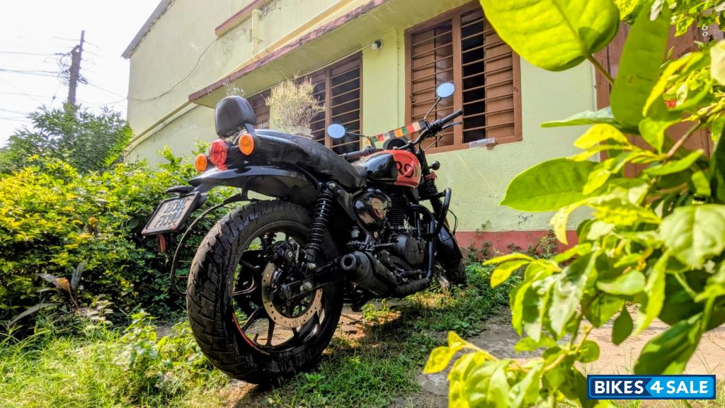 Red Royal Enfield Hunter 350 Metro Red Royal Enfield Hunter 350 Metro
