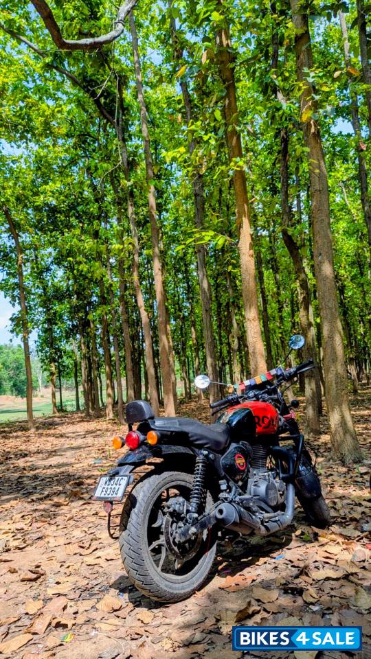 Red Royal Enfield Hunter 350 Metro Red Royal Enfield Hunter 350 Metro