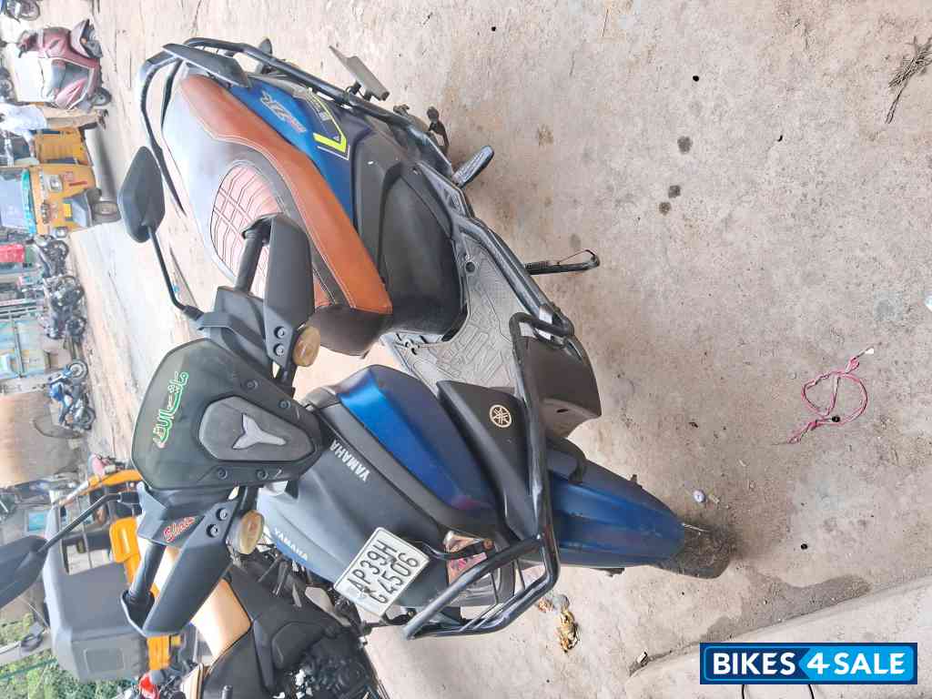 Blue Yamaha Cygnus RayZR 125 Fi BS6