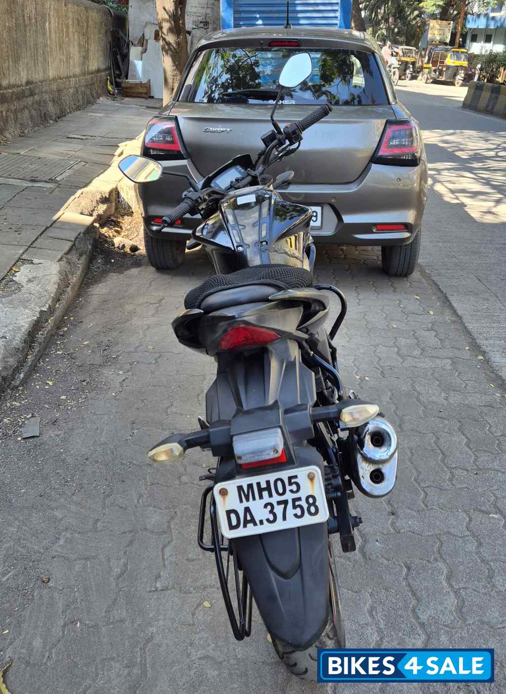 Black Suzuki Gixxer 150