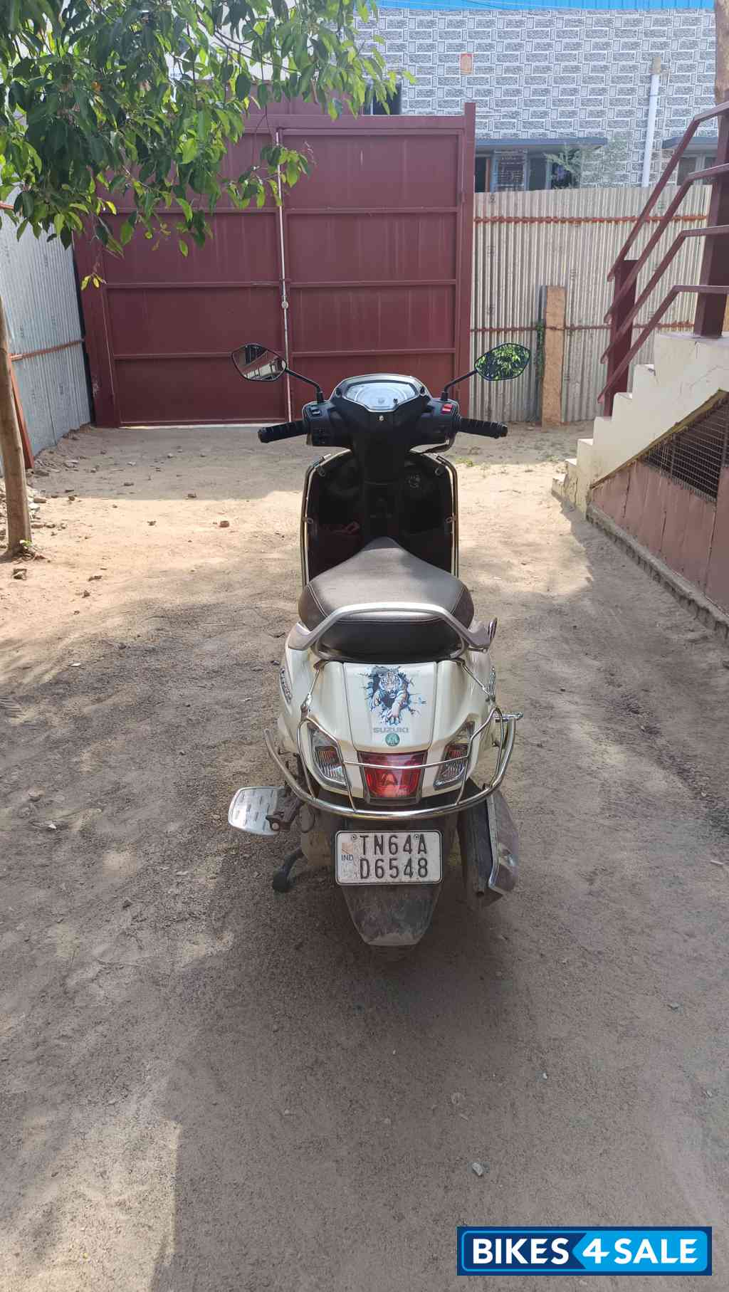 Prl Grace White Suzuki Access 125 Prl Grace White Suzuki Access 125