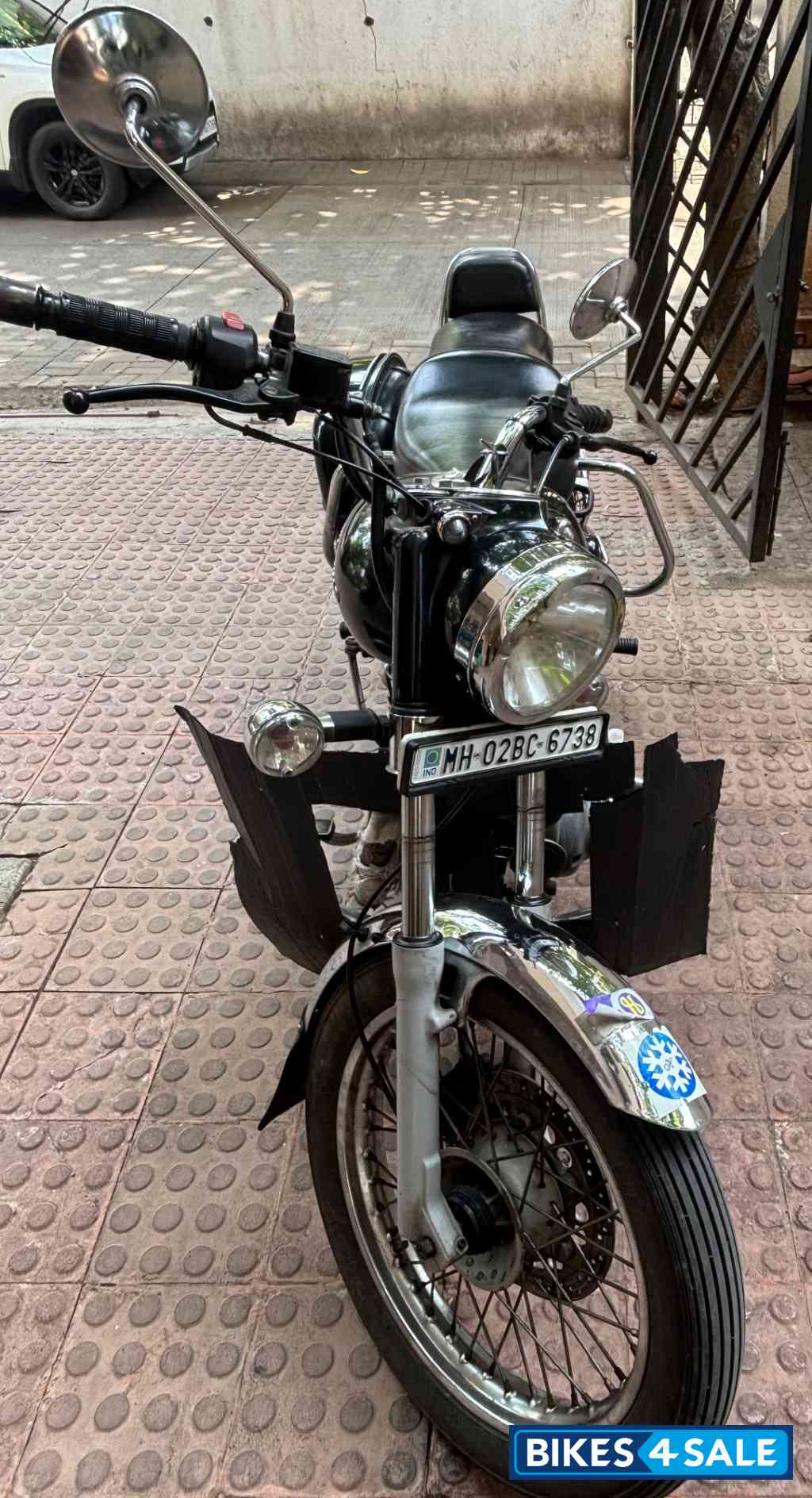 Black Royal Enfield Bullet Electra 5S Black Royal Enfield Bullet Electra 5S