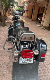 Black Royal Enfield Bullet Electra 5S