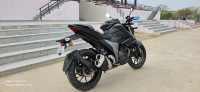 Matte Black Suzuki Gixxer 250