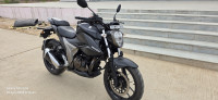 Matte Black Suzuki Gixxer 250