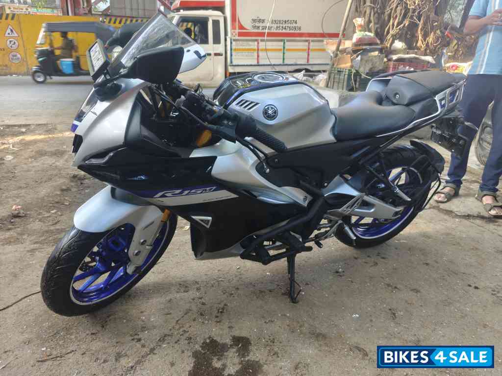 Matelic White Yamaha R15M