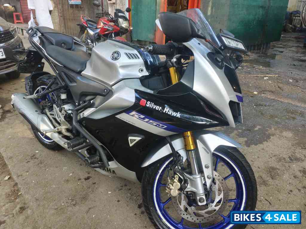 Matelic White Yamaha R15M Matelic White Yamaha R15M