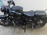 Royal Enfield Classic Stealth Black  Model