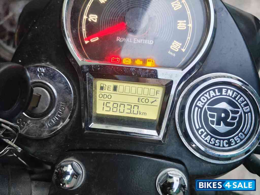 Royal Enfield Classic Stealth Black Royal Enfield Classic Stealth Black