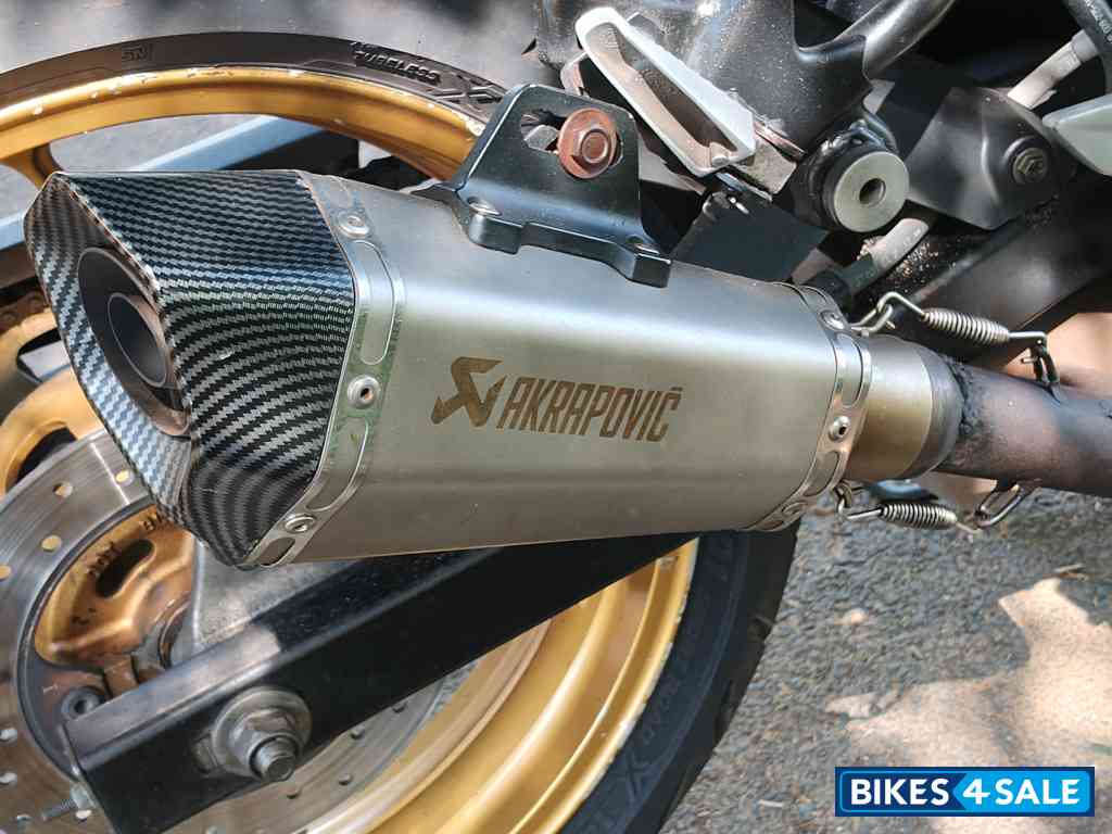 Deep Black Suzuki Gixxer SF Fi