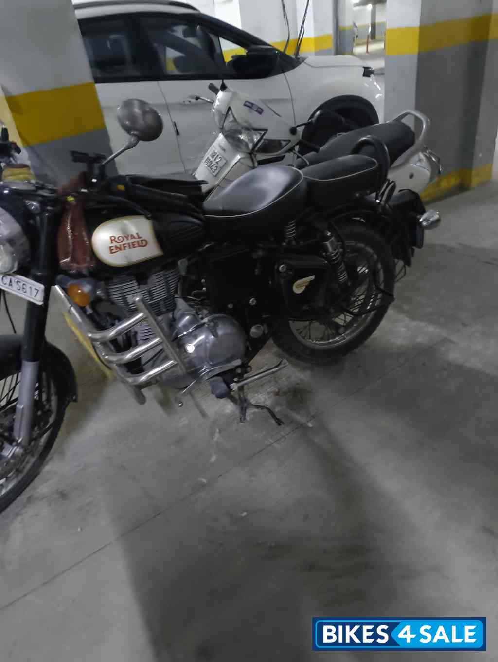 Black Royal Enfield Classic 350