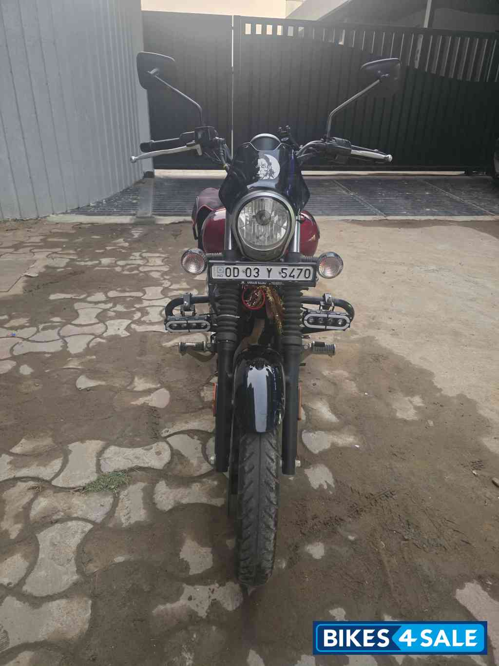 Red Bajaj Avenger Street 160 BS6