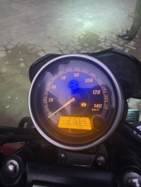 Red Bajaj Avenger Street 160 BS6