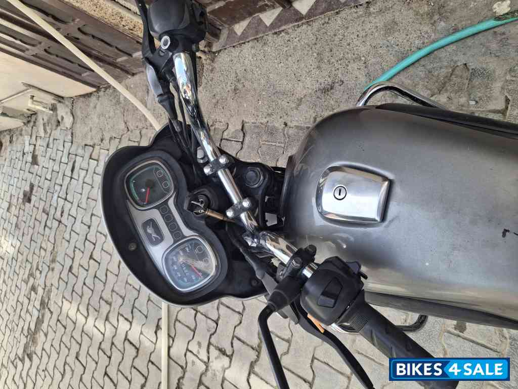 T Grey TVS Radeon BS6 T Grey TVS Radeon BS6