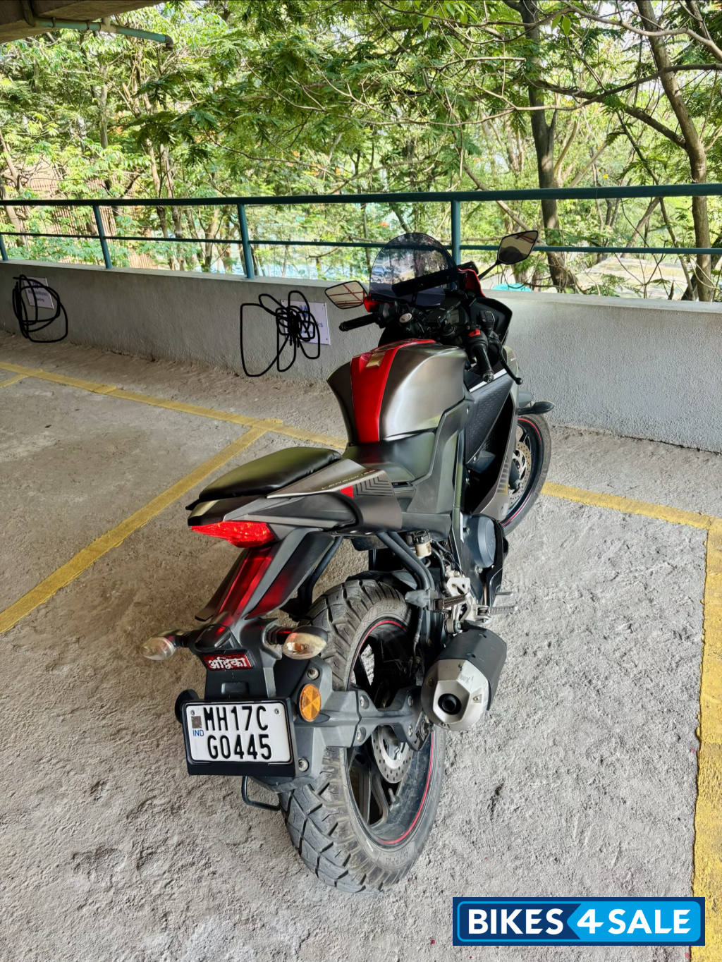 Red-gray Yamaha YZF R15 V3 Red-gray Yamaha YZF R15 V3
