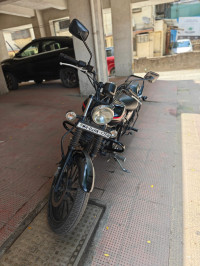 Black Bajaj Avenger Street 220