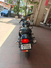 Black Bajaj Avenger Street 220
