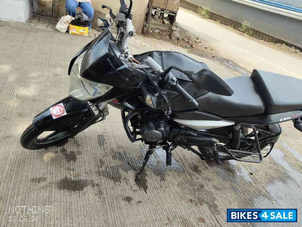 Black Bajaj Pulsar 135LS
