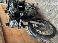 Black Royal Enfield Classic 500