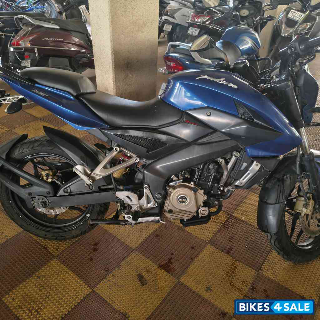Bajaj Pulsar 200 NS